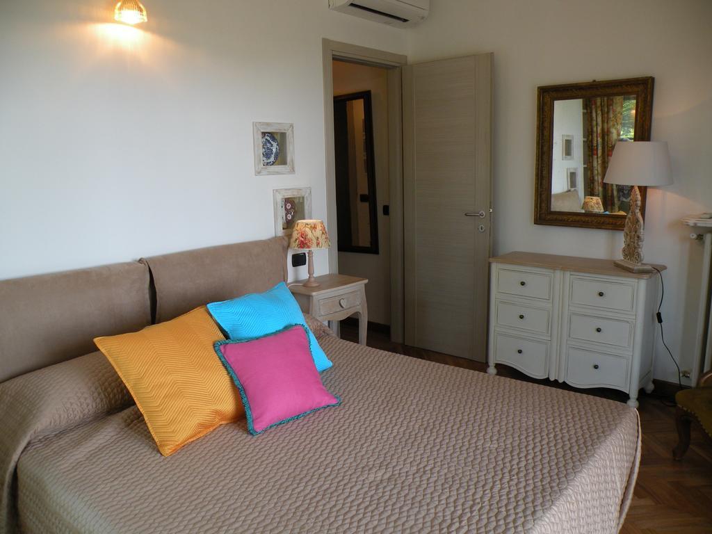 Villa Paradiso Apartment Сирмионе Екстериор снимка